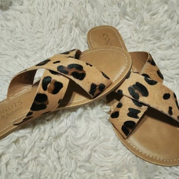 coconuts pebble sandal leopard